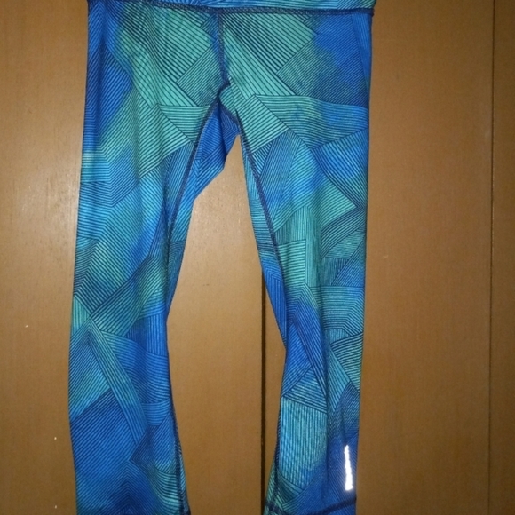 REEBOK ACTIVEWEAR YOGA CAPRI. WOMENS XS. - Picture 9 of 11